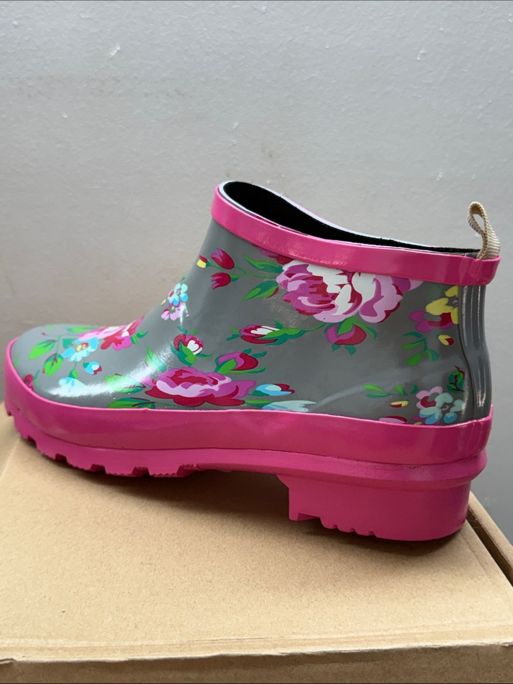 Journee Collection RAINER Women’s Floral Short Rain Boots - Pink & Gray Size 7.5